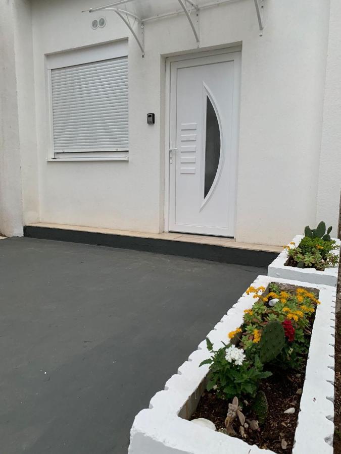 M-Home מוסטר מראה חיצוני תמונה